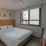Nut House 508